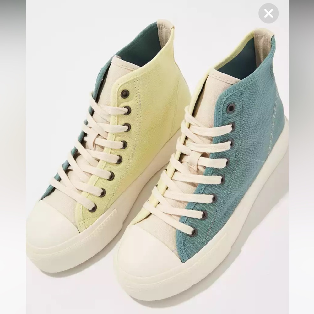 AMERICAN EAGLE Colorblock Canvas High Top Sneaker - NWT